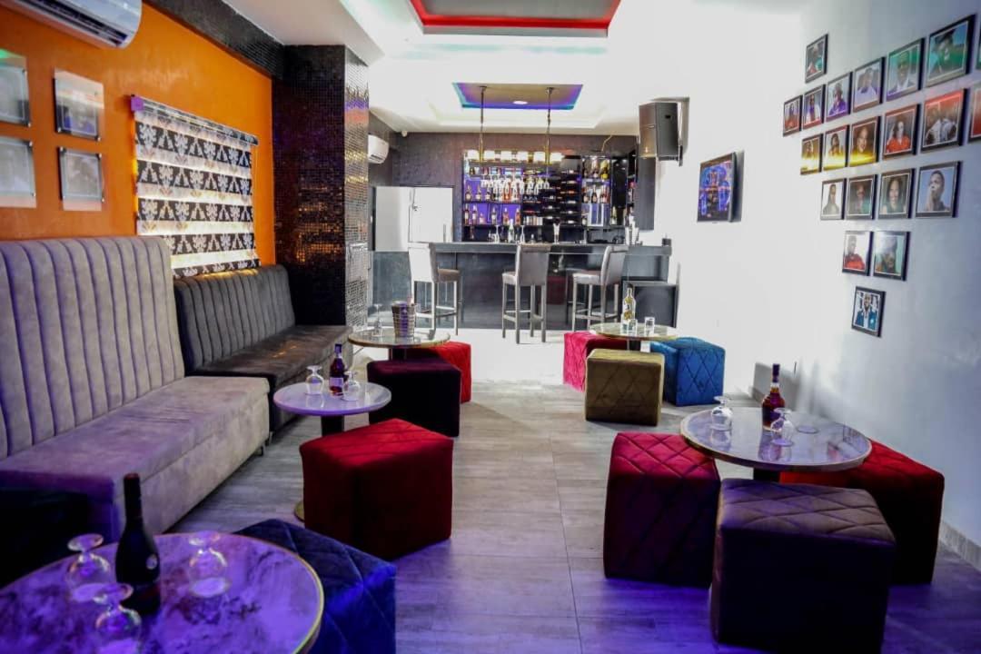 Perfecto La Vila Hotel And Suites Lagos Exterior foto