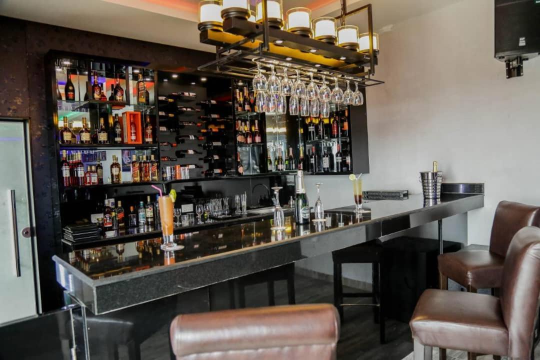 Perfecto La Vila Hotel And Suites Lagos Exterior foto
