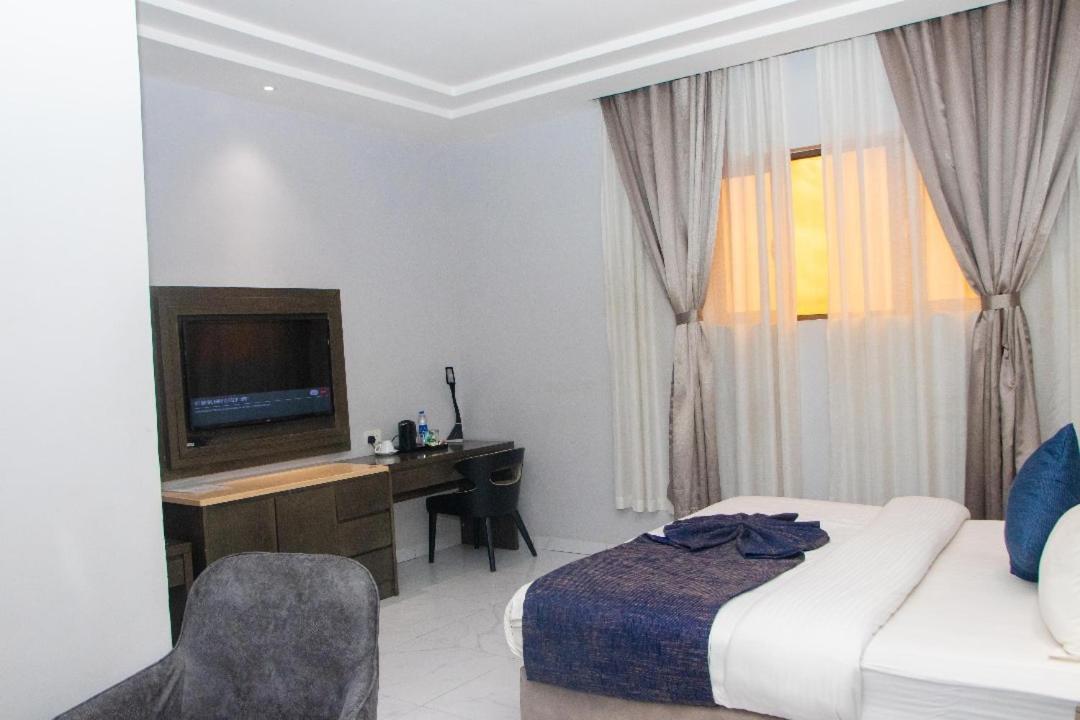 Perfecto La Vila Hotel And Suites Lagos Exterior foto