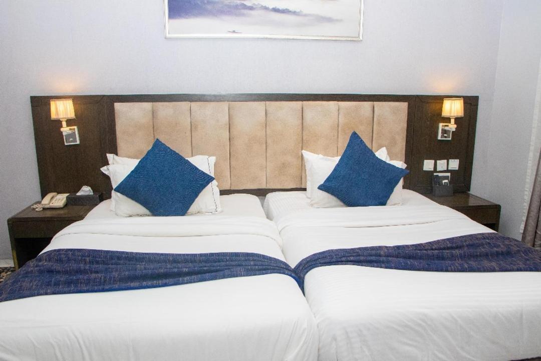 Perfecto La Vila Hotel And Suites Lagos Exterior foto