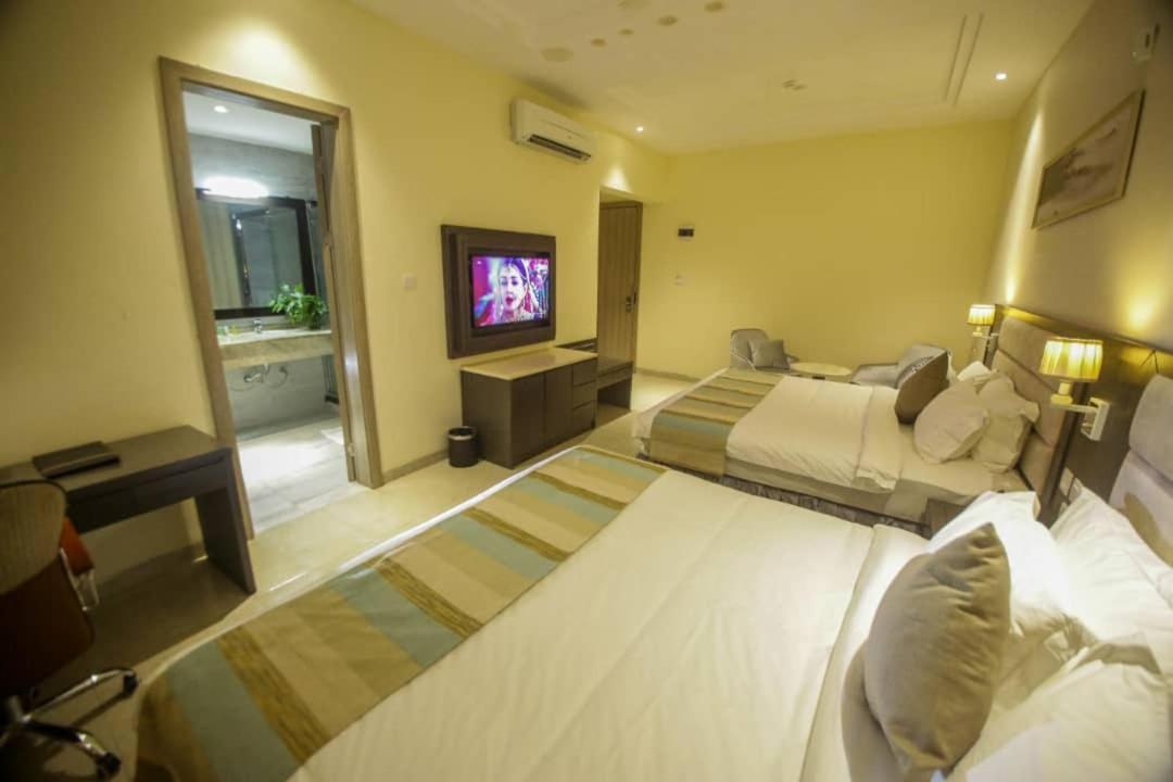 Perfecto La Vila Hotel And Suites Lagos Exterior foto