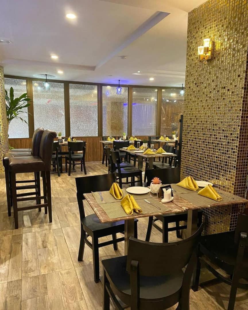 Perfecto La Vila Hotel And Suites Lagos Exterior foto