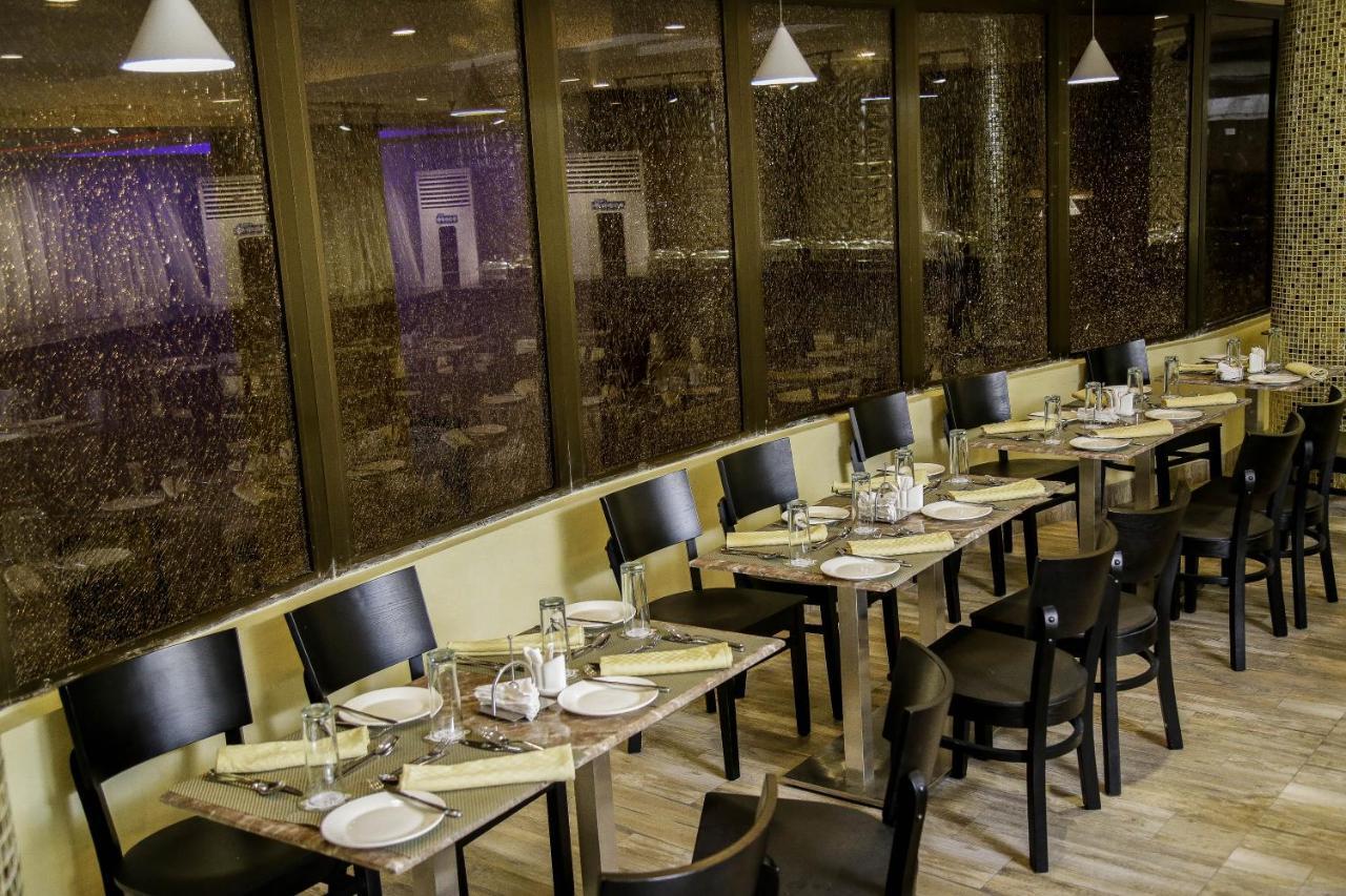 Perfecto La Vila Hotel And Suites Lagos Exterior foto