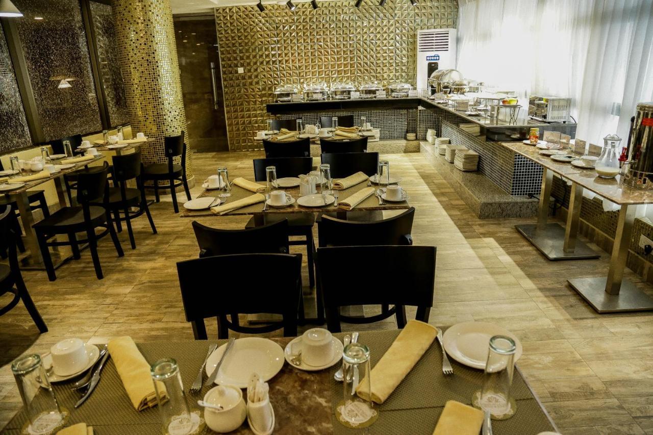 Perfecto La Vila Hotel And Suites Lagos Exterior foto