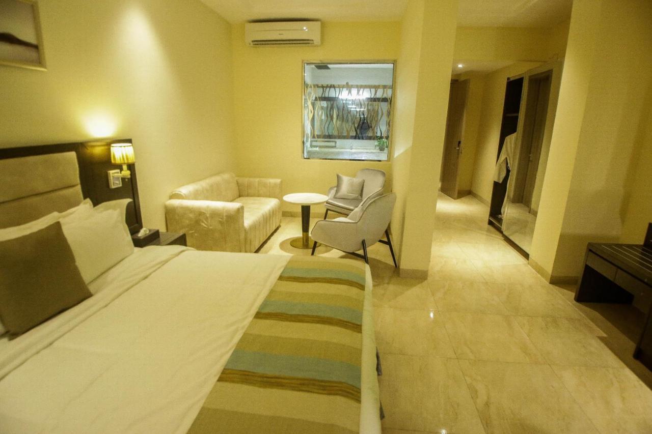 Perfecto La Vila Hotel And Suites Lagos Exterior foto