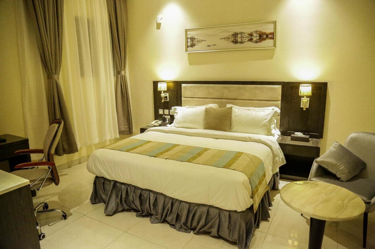 Perfecto La Vila Hotel And Suites Lagos Exterior foto