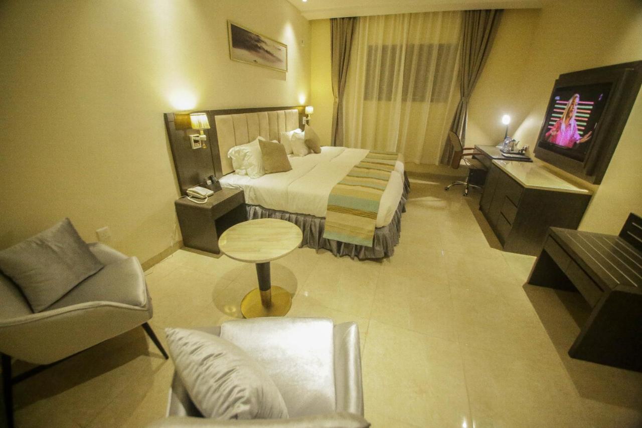 Perfecto La Vila Hotel And Suites Lagos Exterior foto