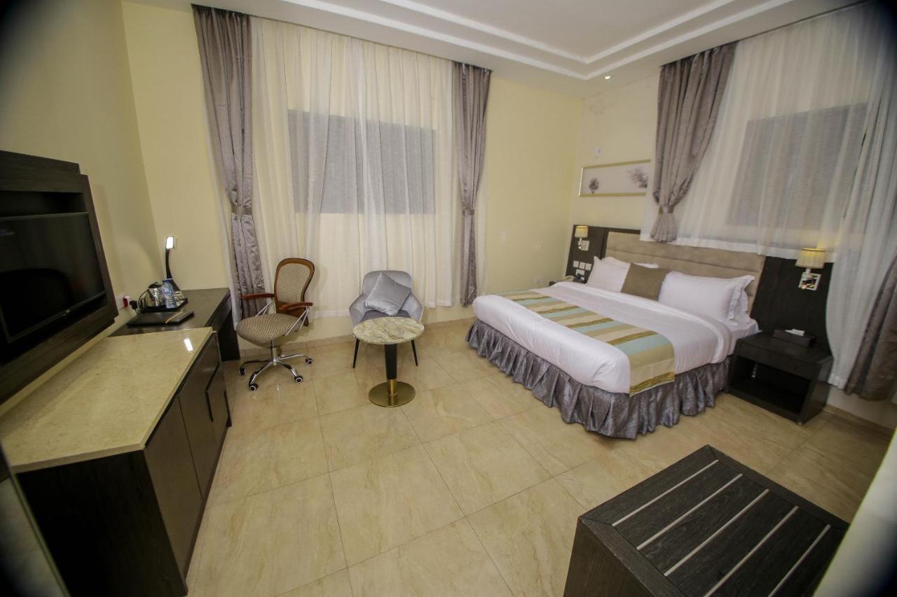 Perfecto La Vila Hotel And Suites Lagos Exterior foto